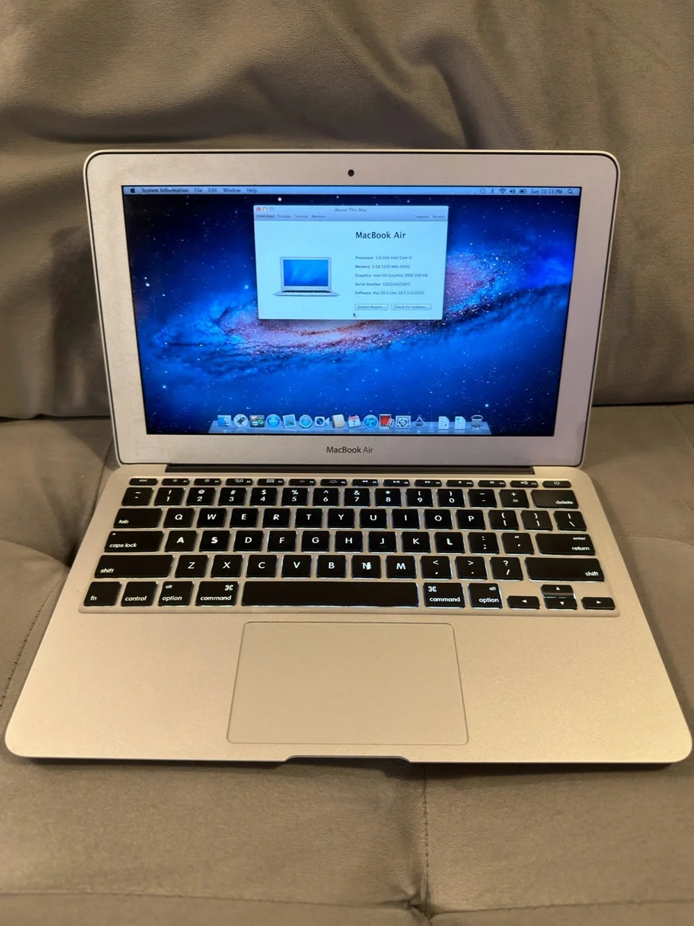 MacBook Air 11-inch (Mid 2011).